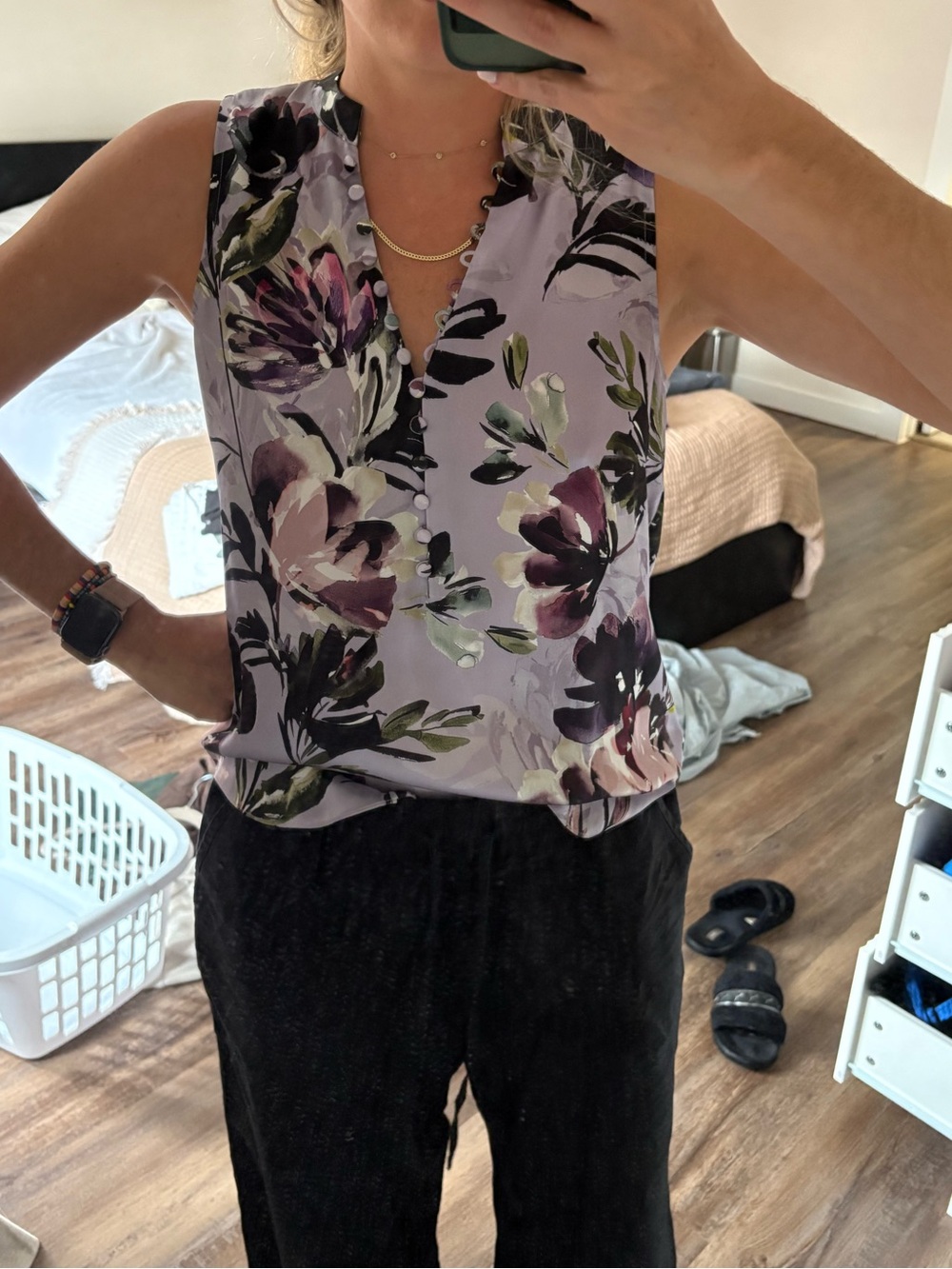 GO BY GO SILK Lavender Floral Sleeveless V-Neck Blouse